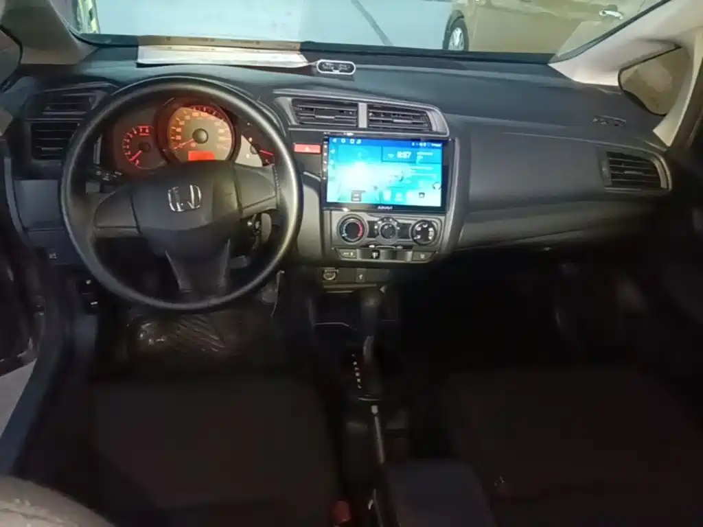 Honda Fit — миниатюра 10