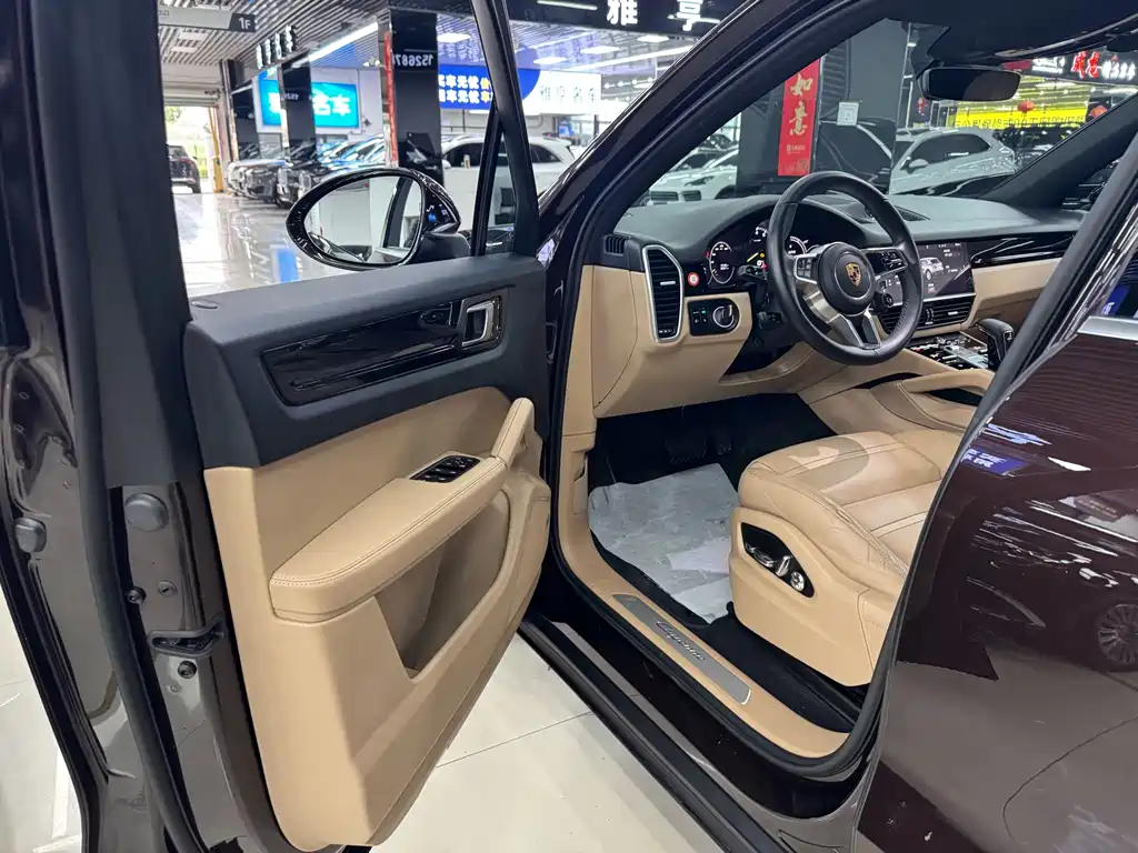 Porsche Cayenne Hybrid - фото 4