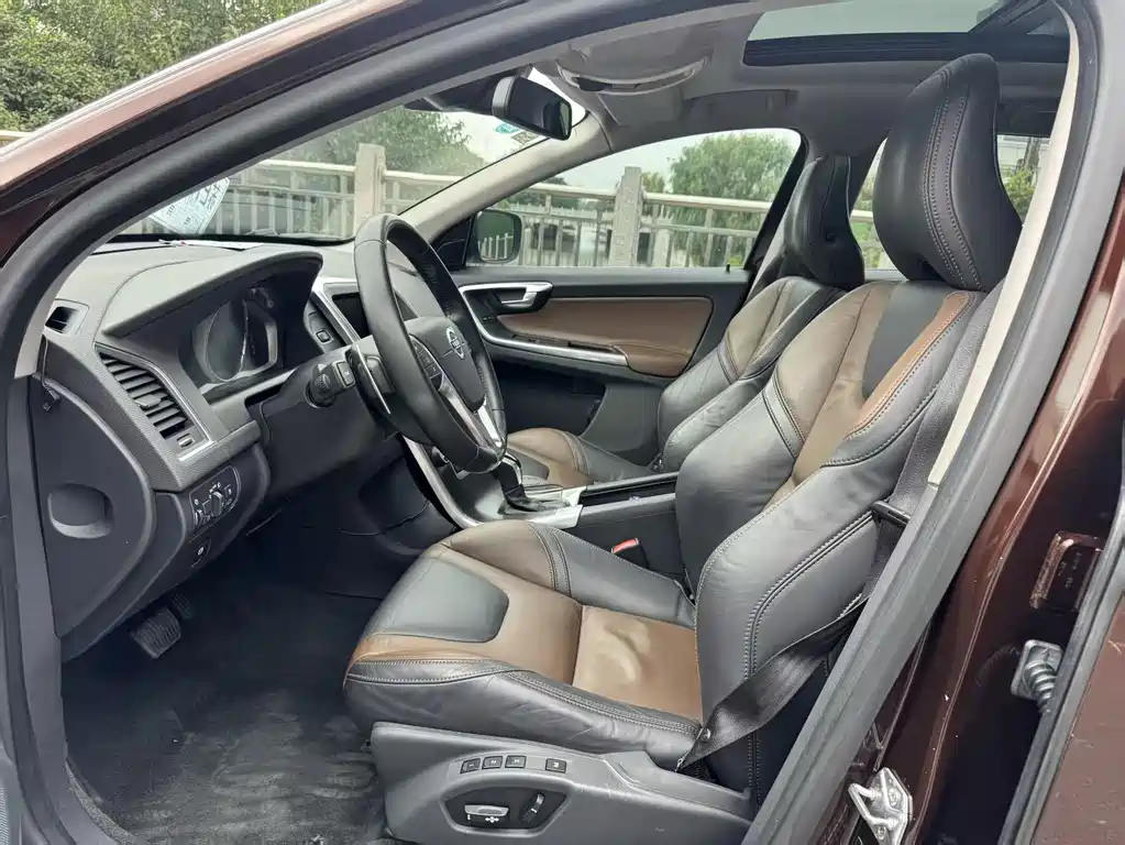 Volvo XC60 (Import) — миниатюра 10