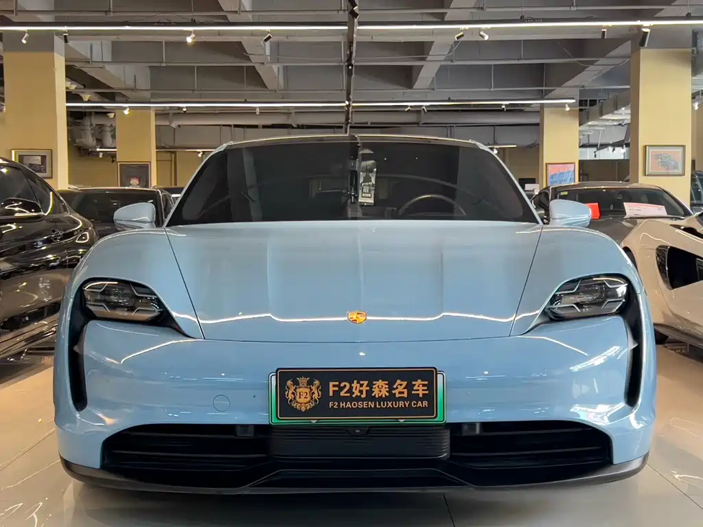 Porsche Taycan — миниатюра 4