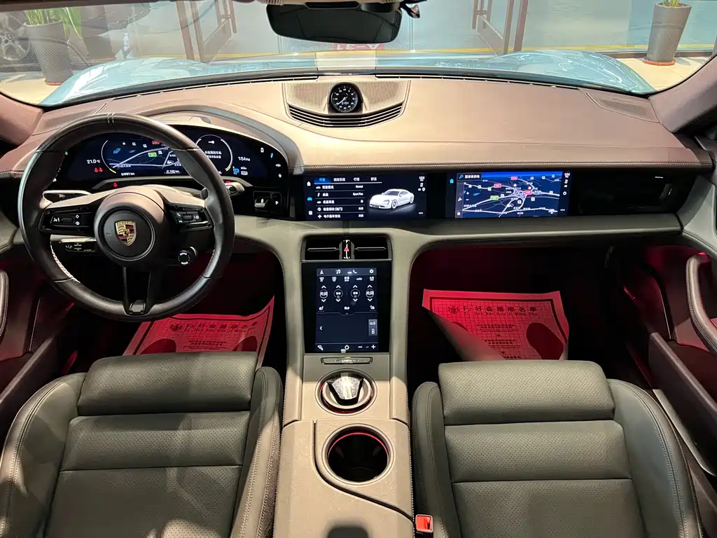 Porsche Taycan — миниатюра 20