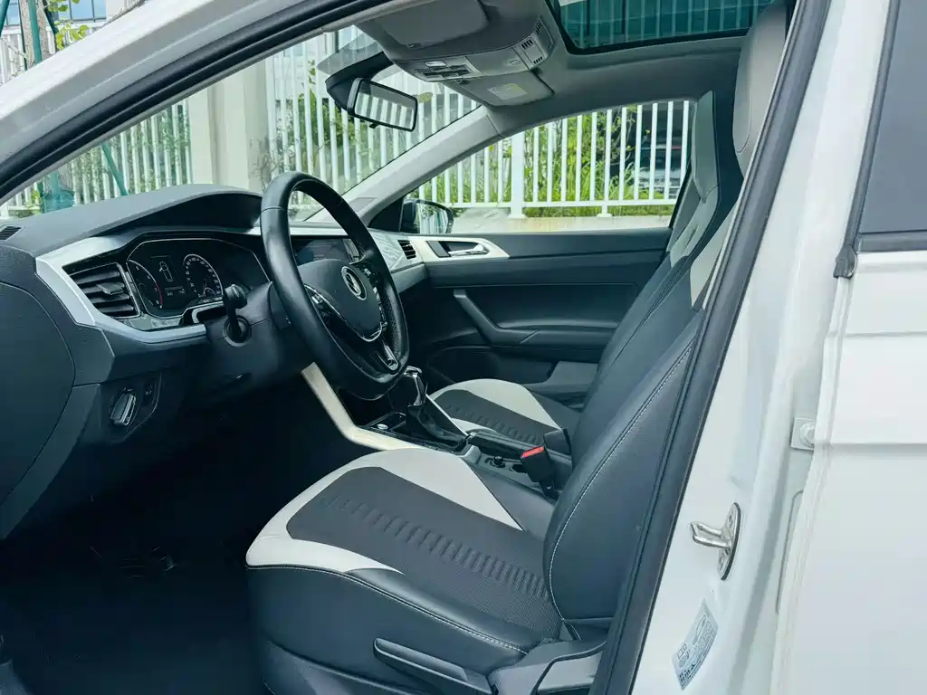 Volkswagen Polo — миниатюра 4