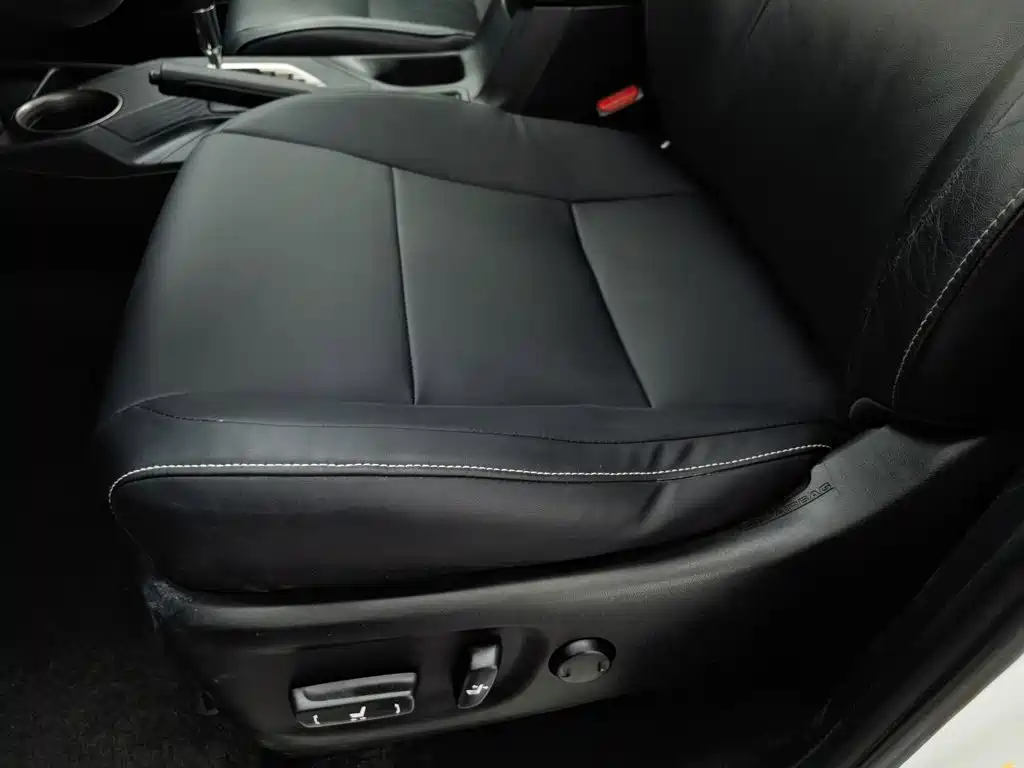 Toyota RAV4 — миниатюра 20