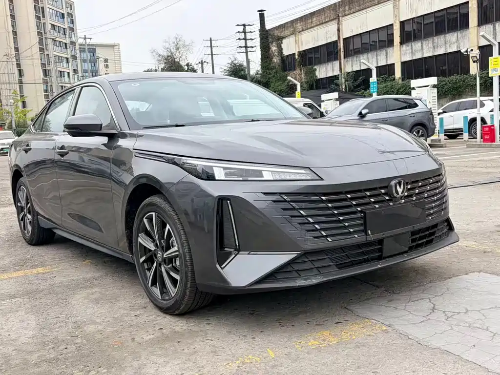 Changan Eado — миниатюра 3