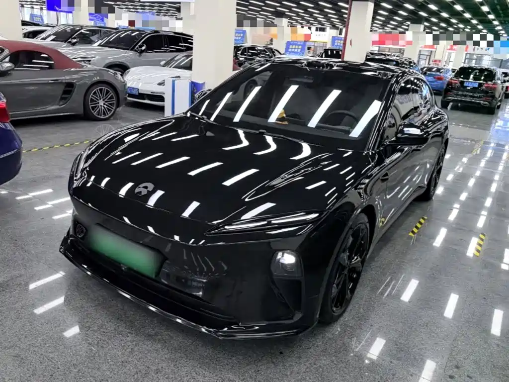 NIO ET5