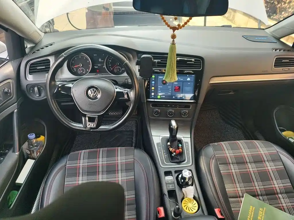 Volkswagen Golf — миниатюра 13