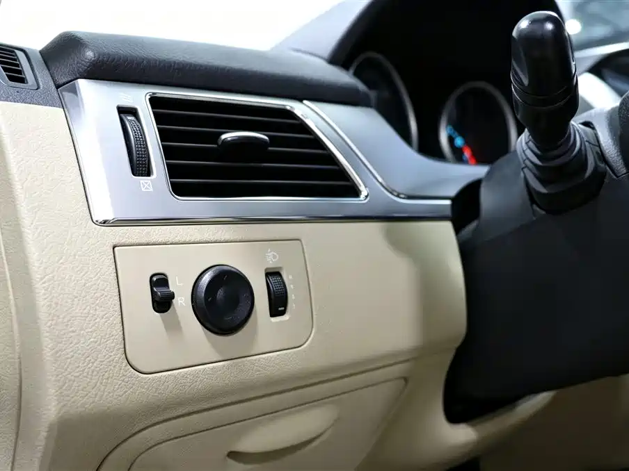 Buick Excelle — миниатюра 15