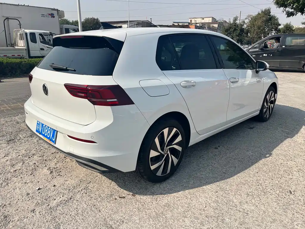 Volkswagen Golf — миниатюра 4