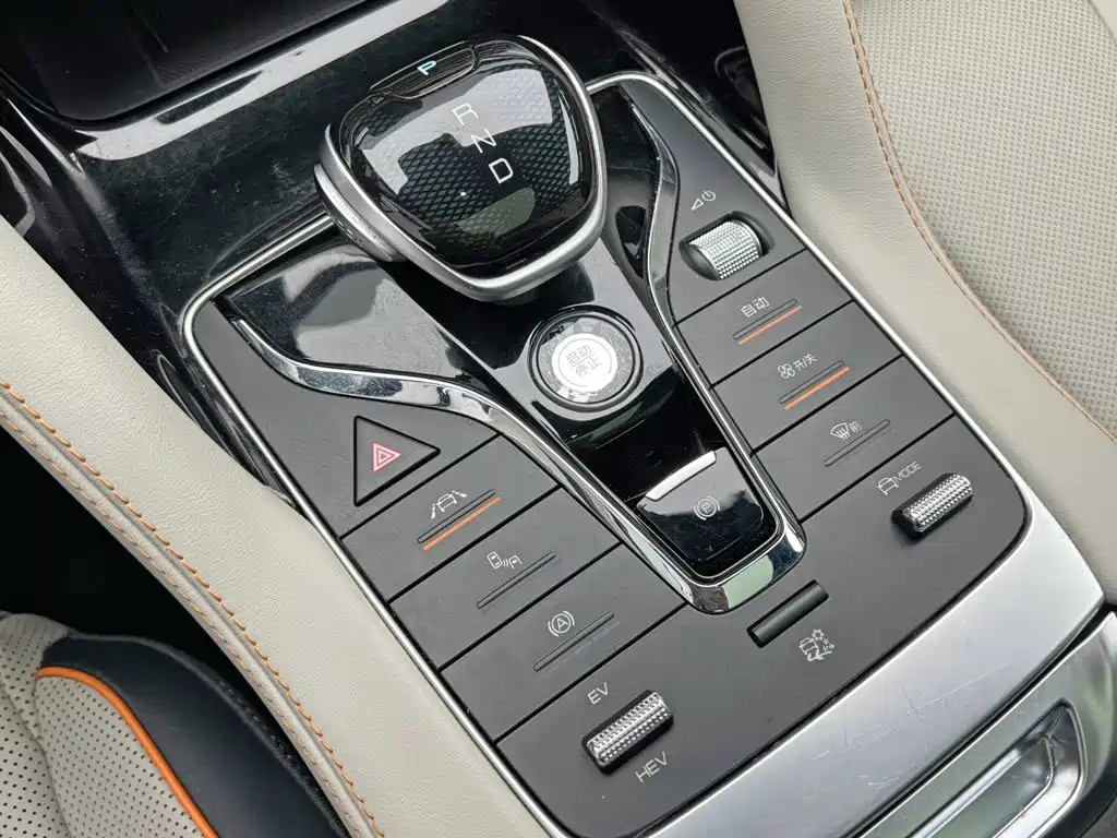 BYD PLUS New Energy — миниатюра 17