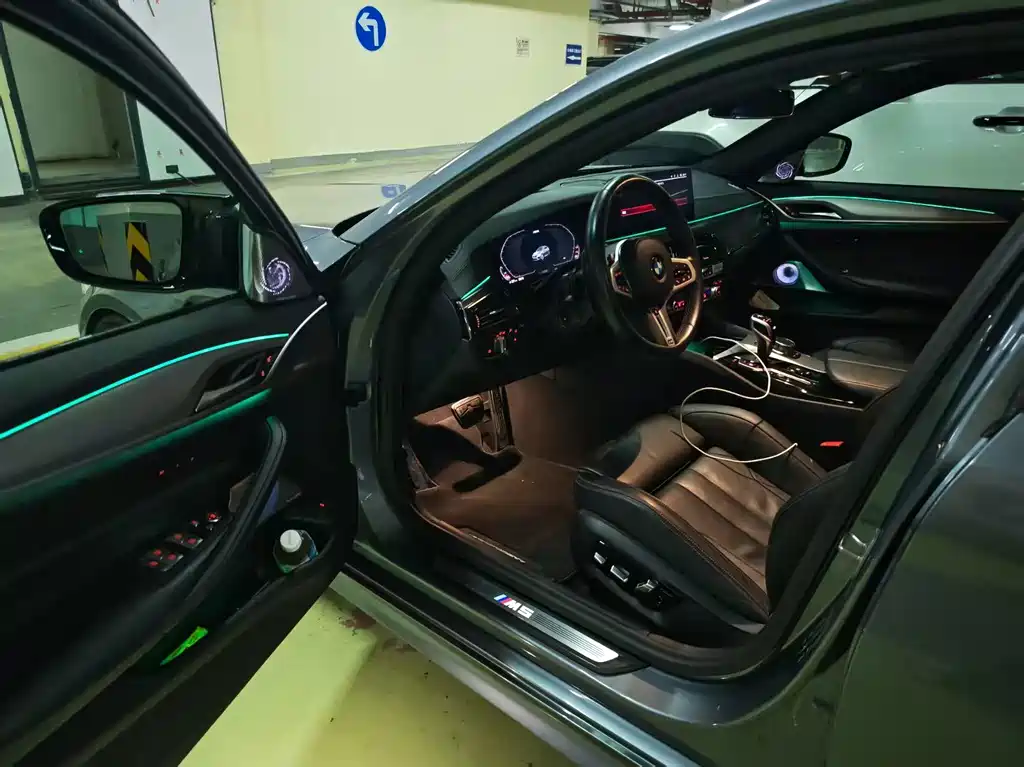 BMW M5 — миниатюра 4