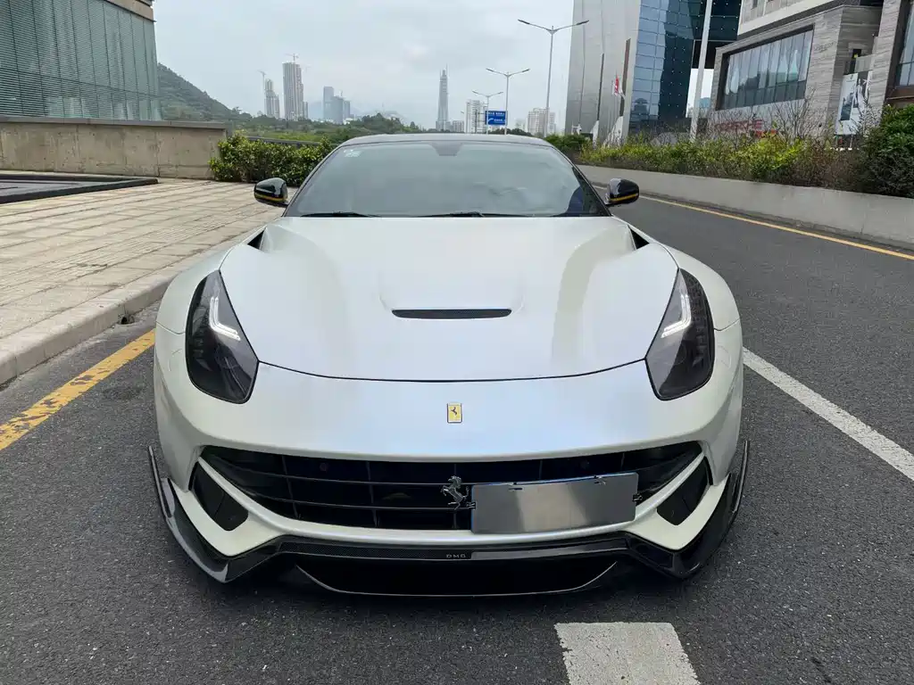 Ferrari F12berlinetta 2013
