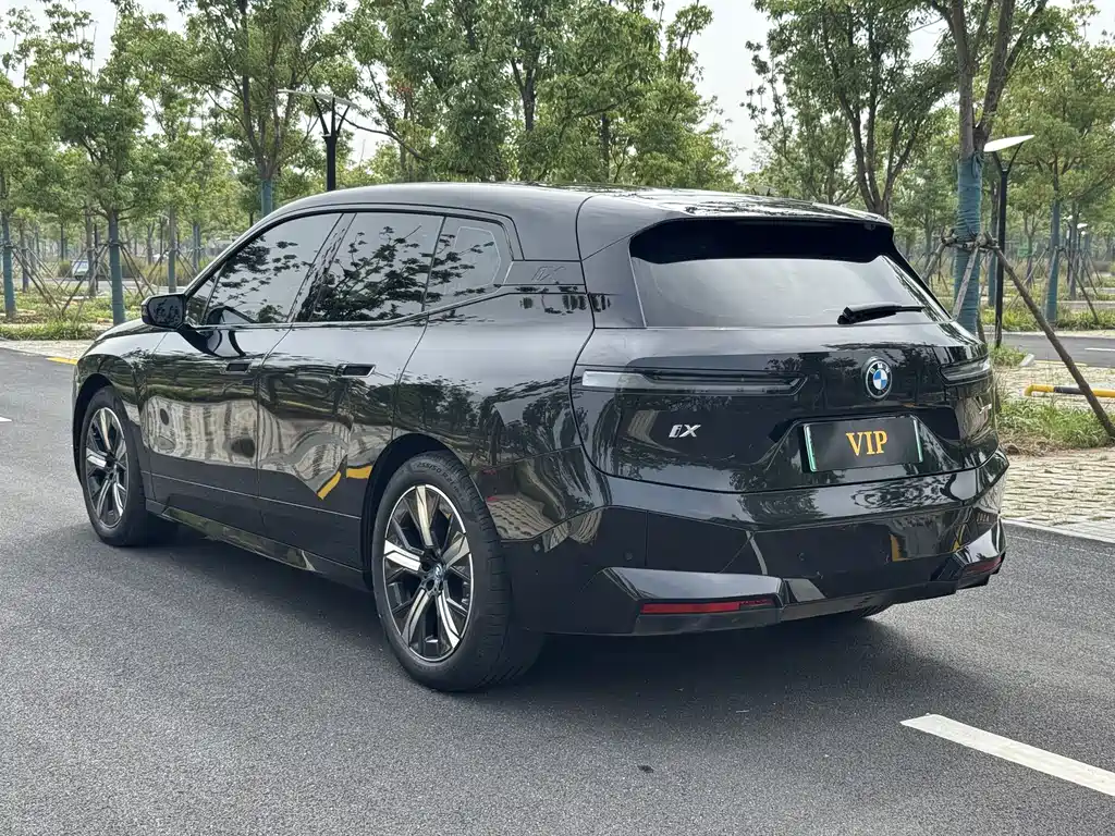 BMW iX 2022 xDrive40