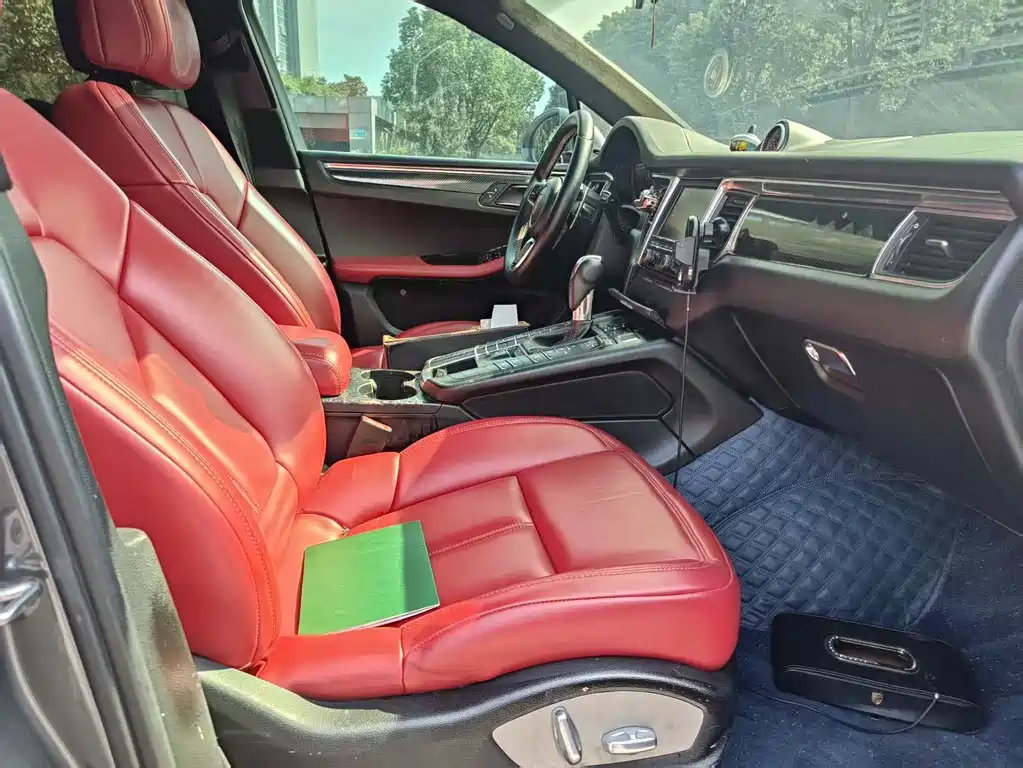 Porsche Macan — миниатюра 11