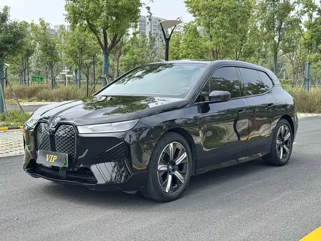 BMW i X 2022 x Drive 40 — фото 1