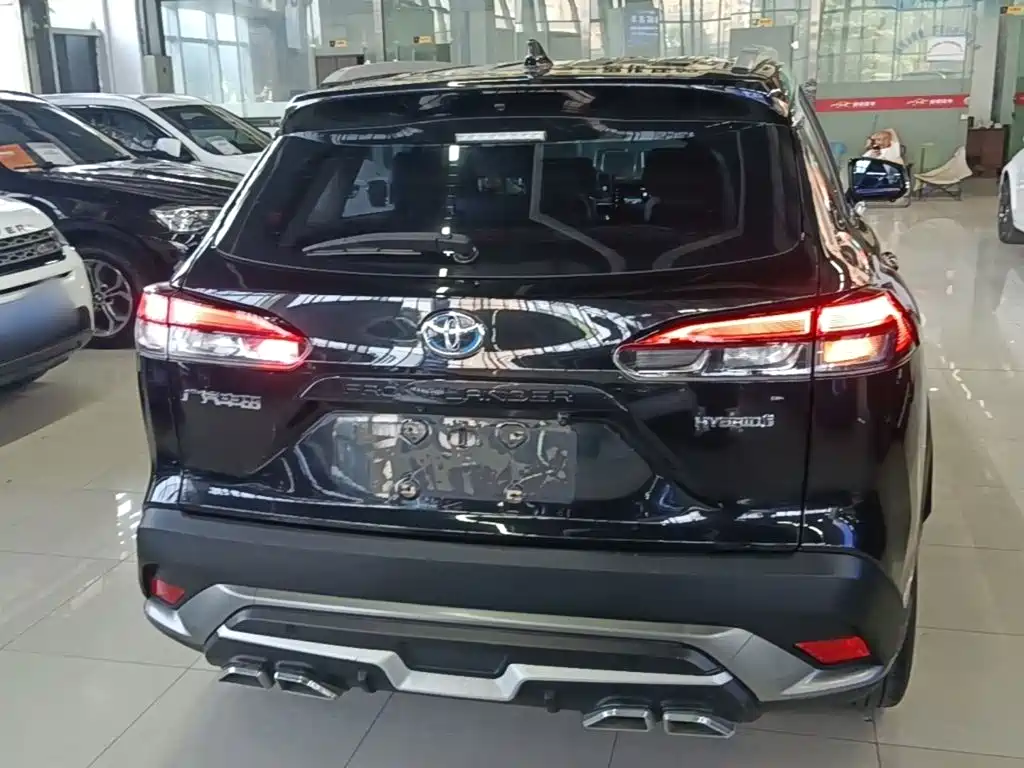 Toyota Frontlander — миниатюра 6