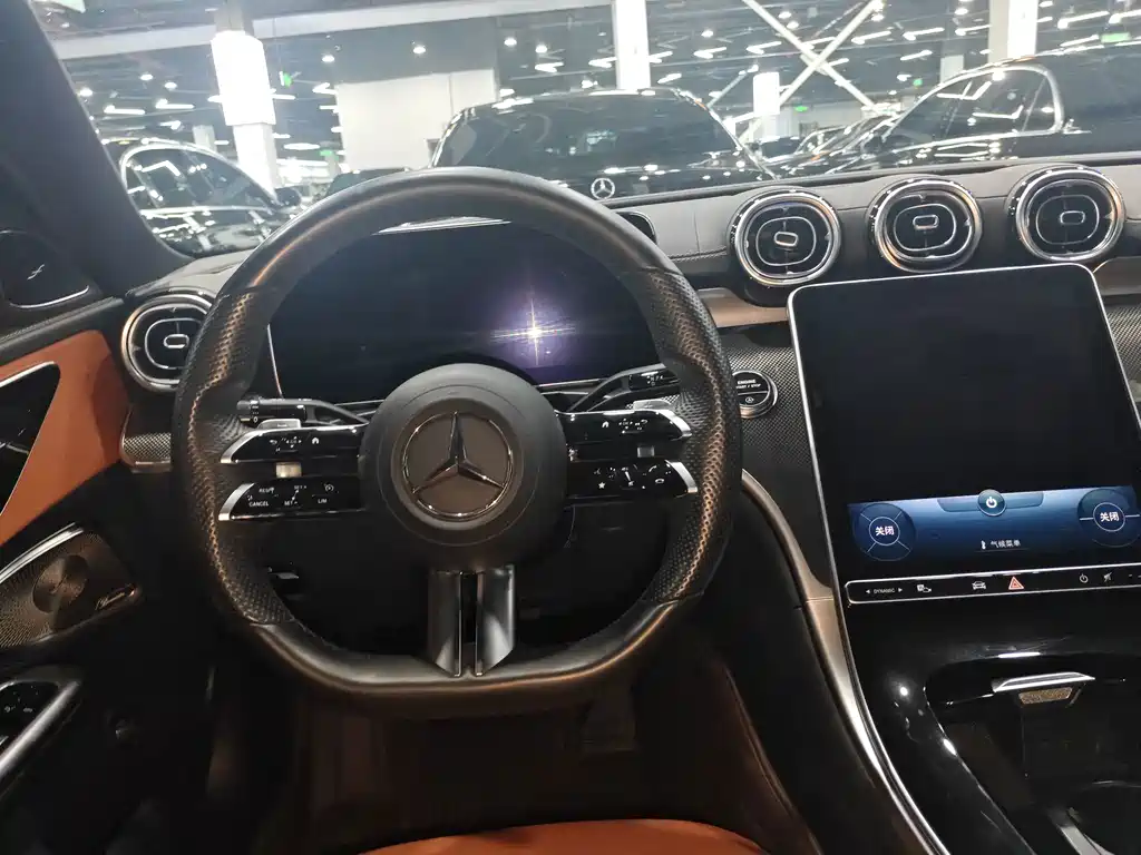 Mercedes-Benz C-Class — миниатюра 16
