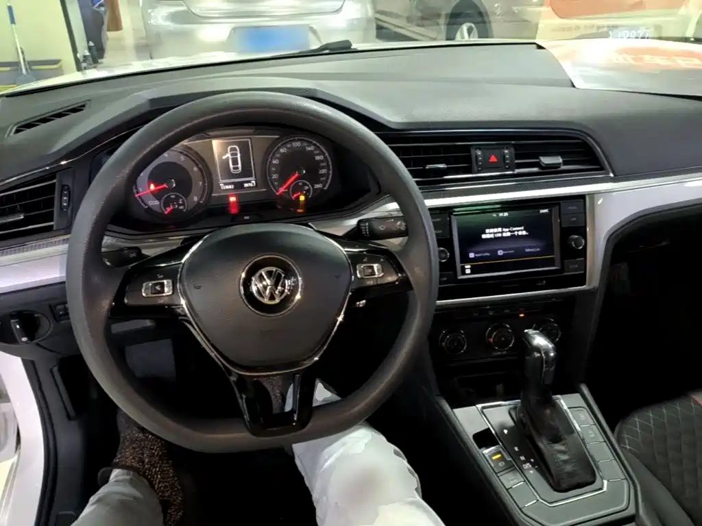 Volkswagen Lamando — миниатюра 10
