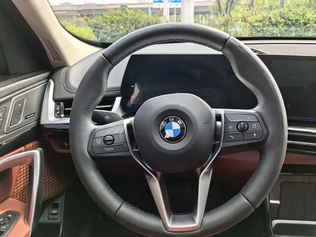 BMW X1 — миниатюра 10
