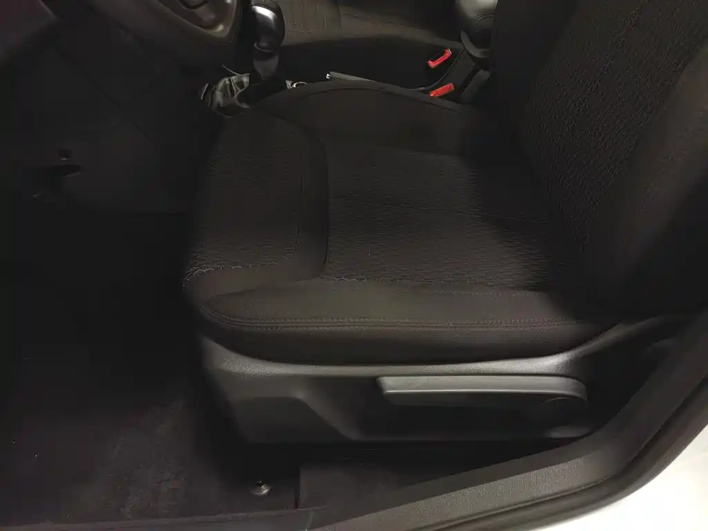 Peugeot 308 — миниатюра 20