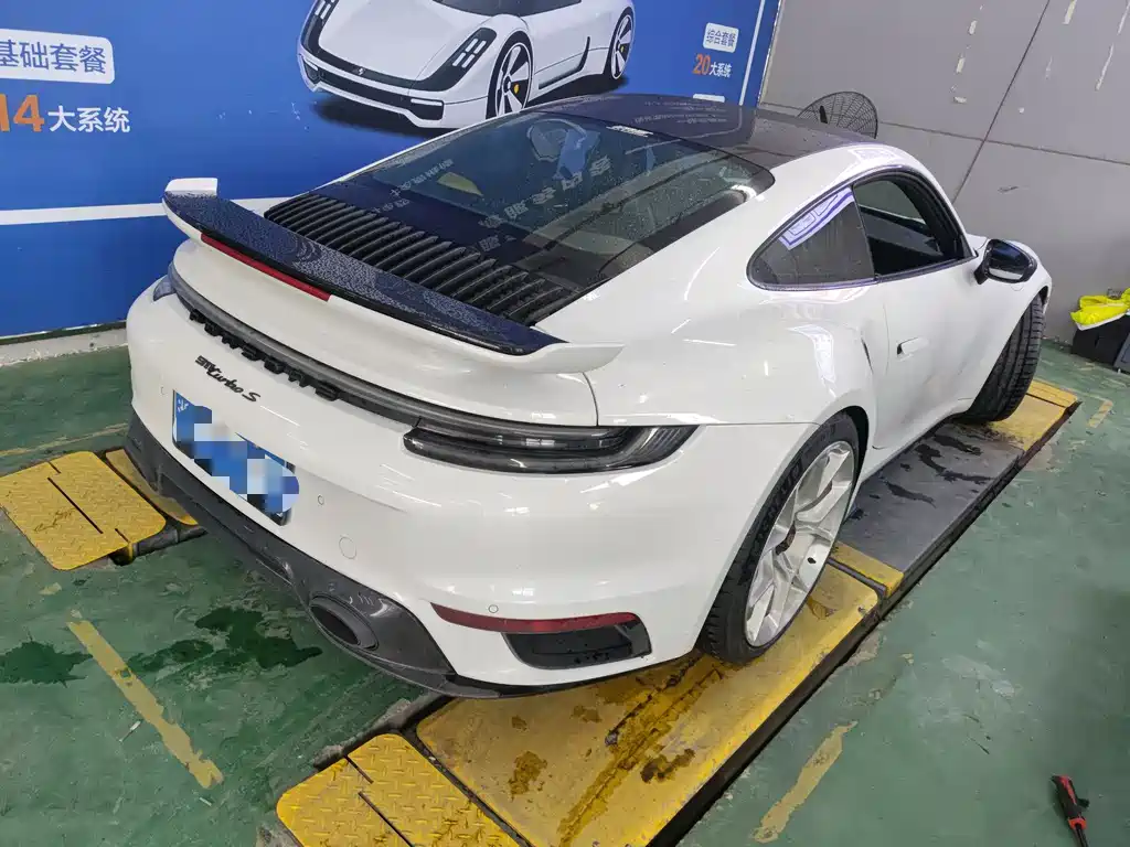 Porsche 911 2022 Turbo S 3.7T