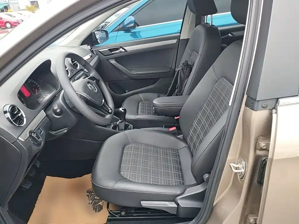 Volkswagen Jetta — миниатюра 15