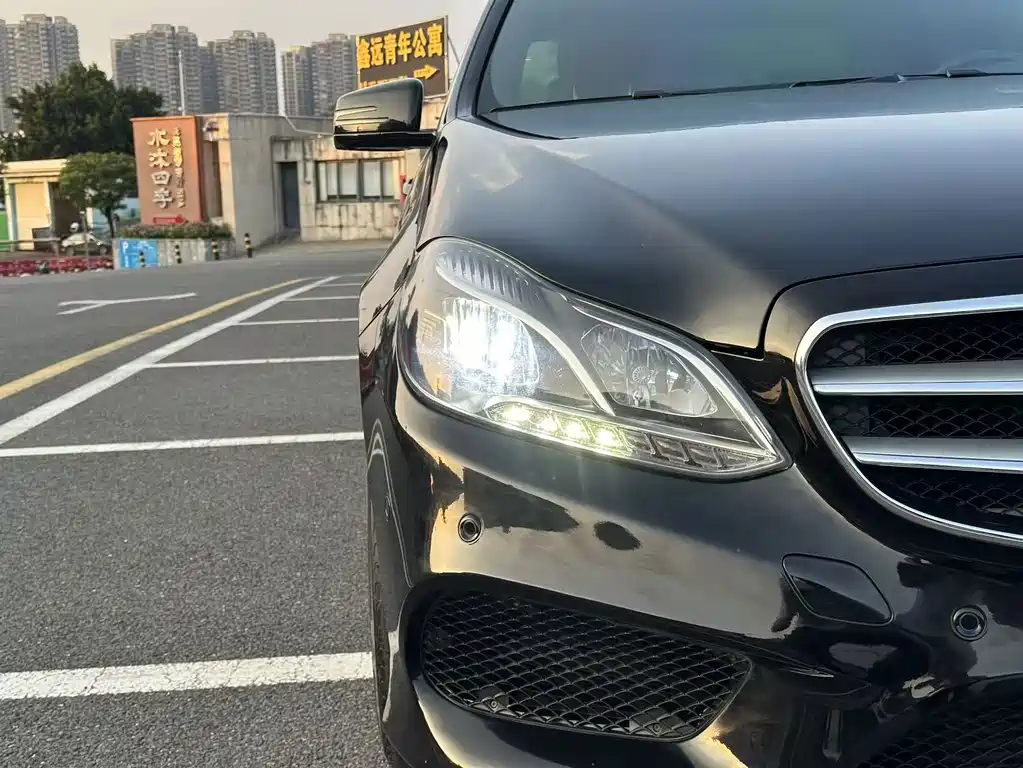 Mercedes-Benz E-Class — миниатюра 19