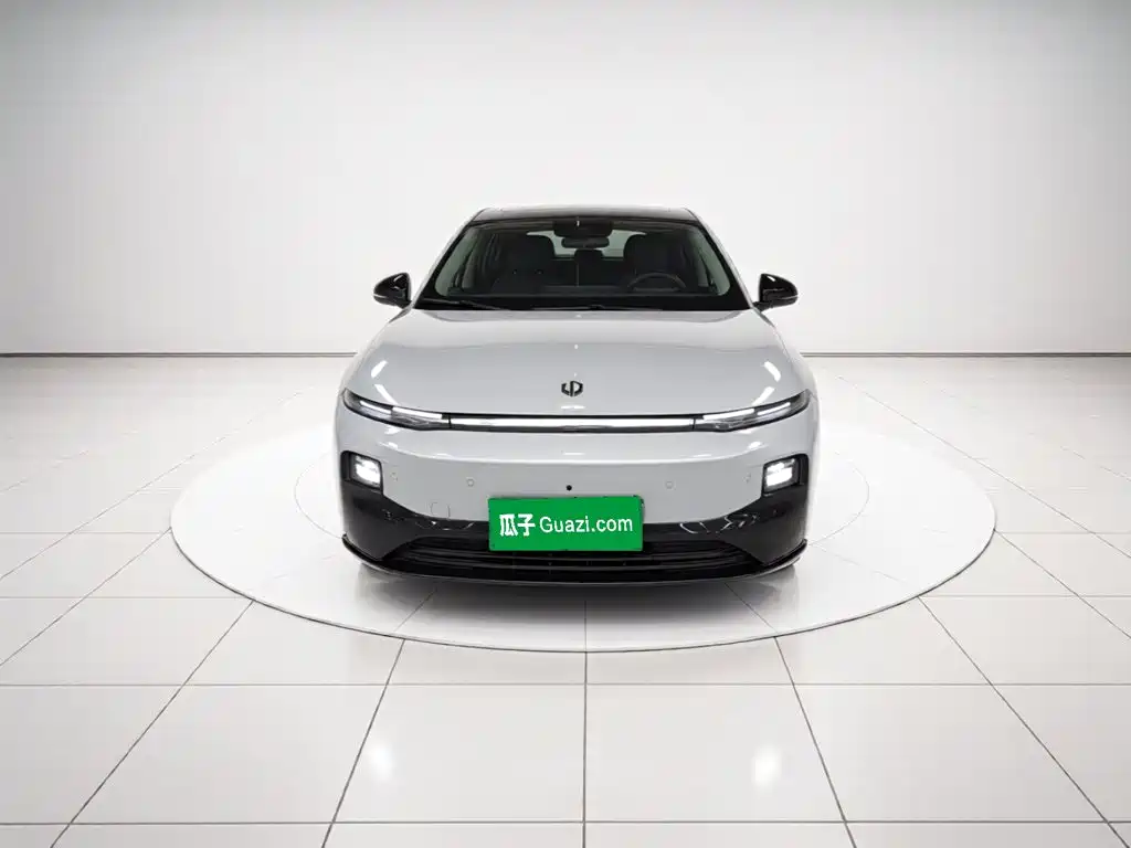 Leapmotor Leapmotor B01 — миниатюра 2