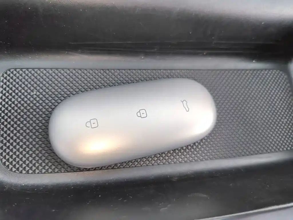 Li Auto Li L8 — миниатюра 9