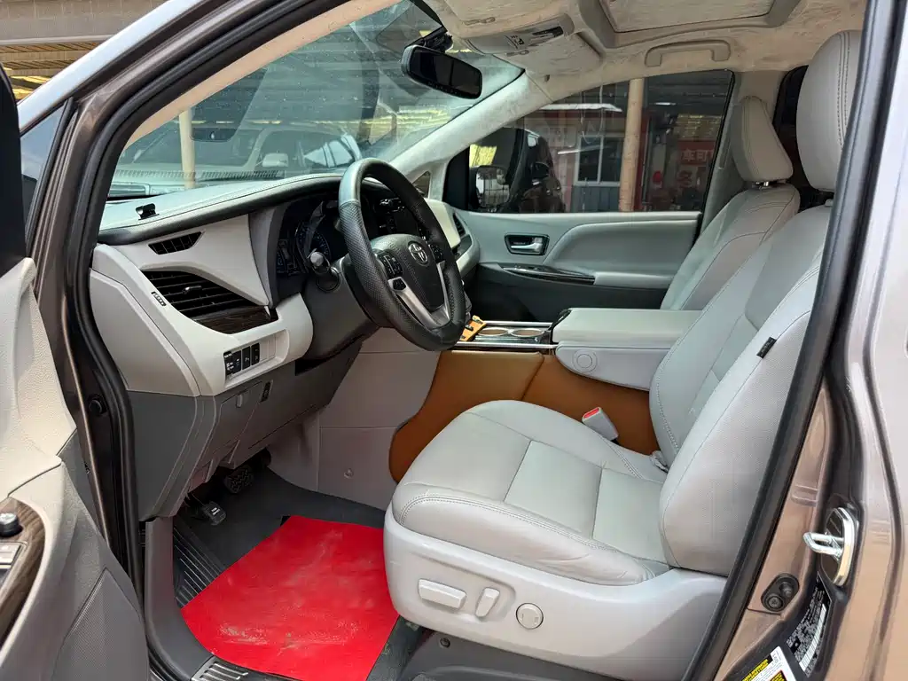 Toyota Sienna 2019 3.5L