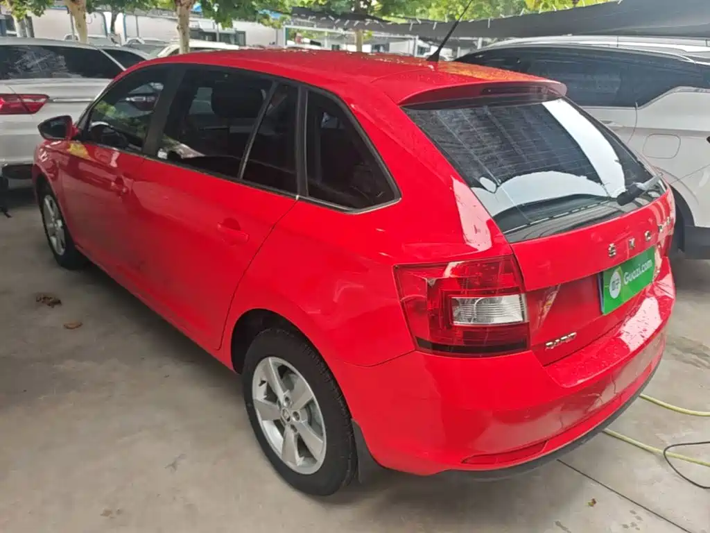 Skoda Rapid Spaceback — миниатюра 5
