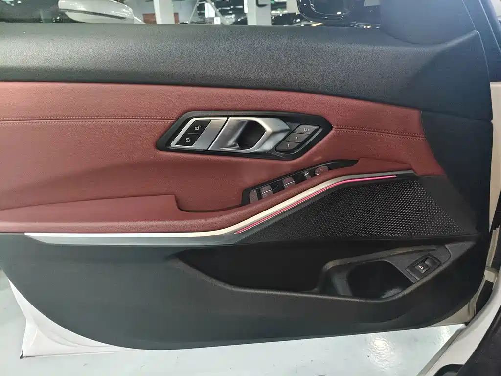 BMW 3 Series — миниатюра 7