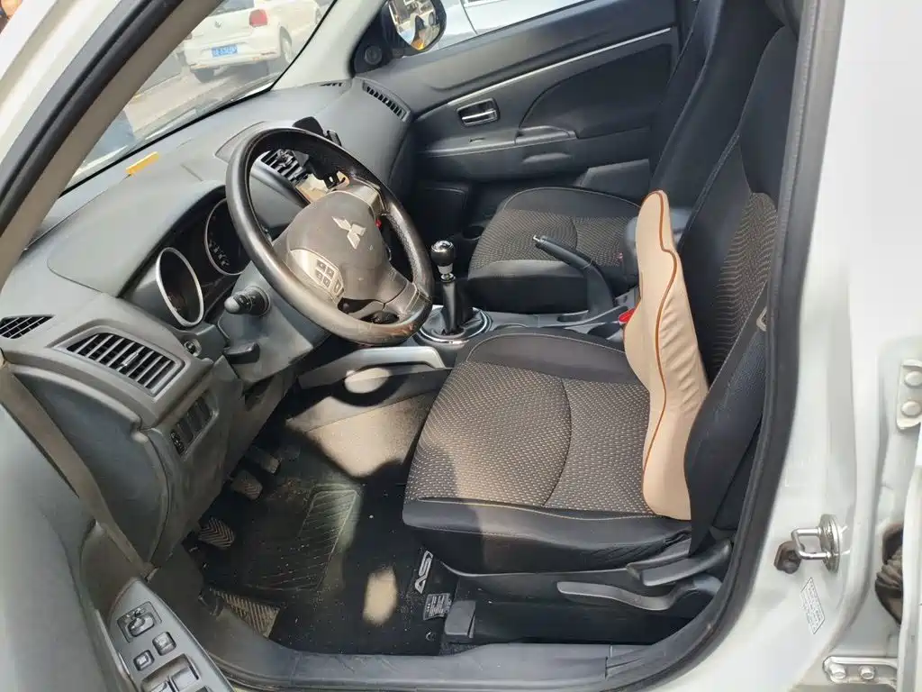 Mitsubishi ASX — миниатюра 11