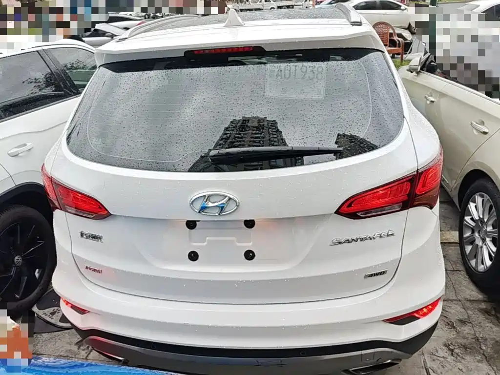 Hyundai Santa Fe — миниатюра 6