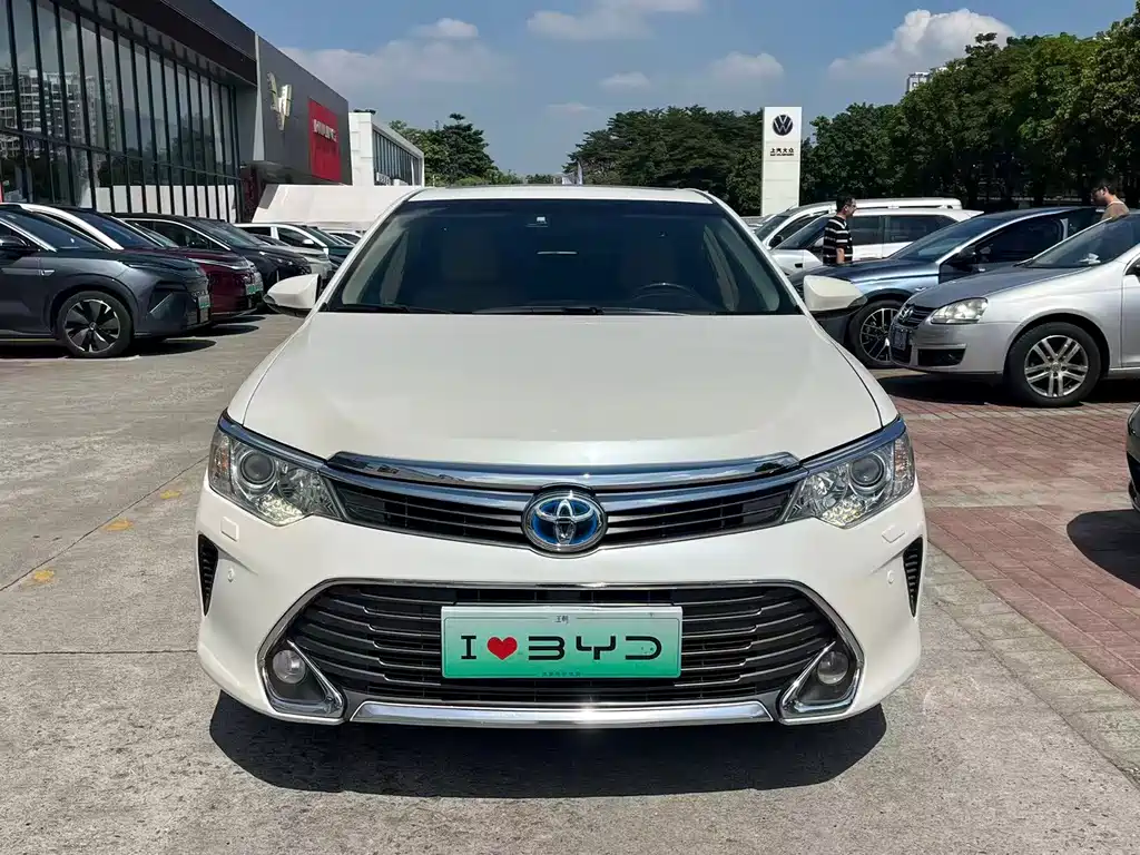 Toyota Camry — миниатюра 2