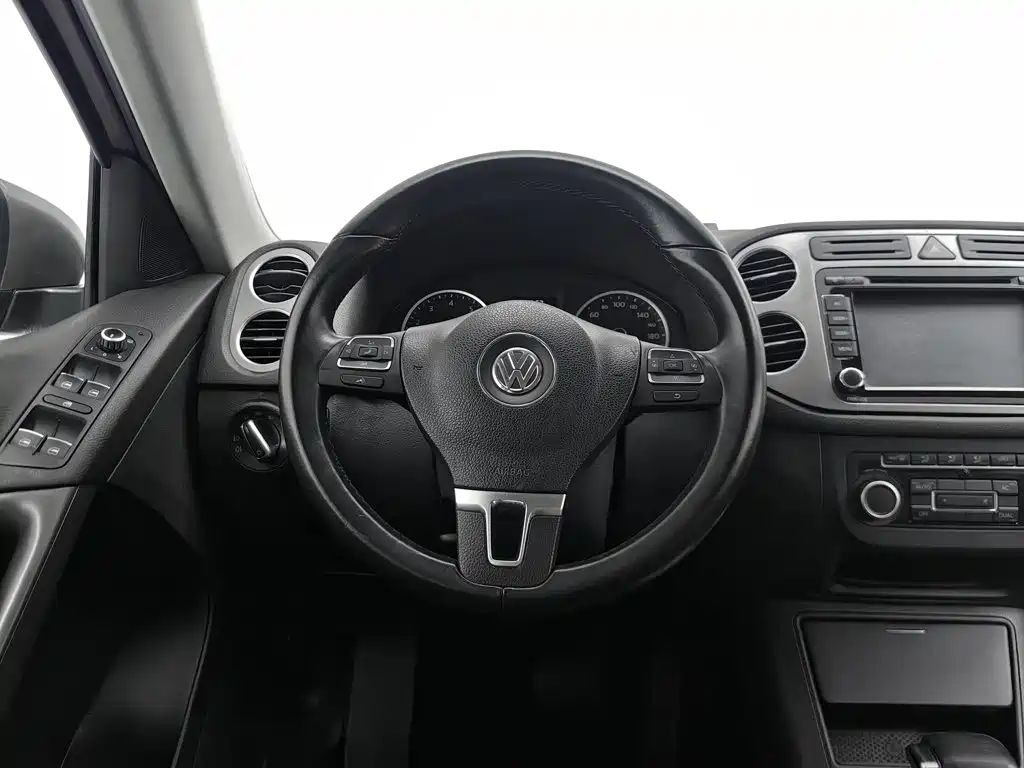Volkswagen Tiguan — миниатюра 11