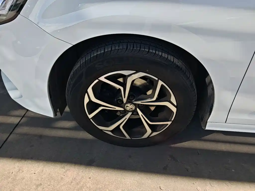 MG MG5 — миниатюра 23