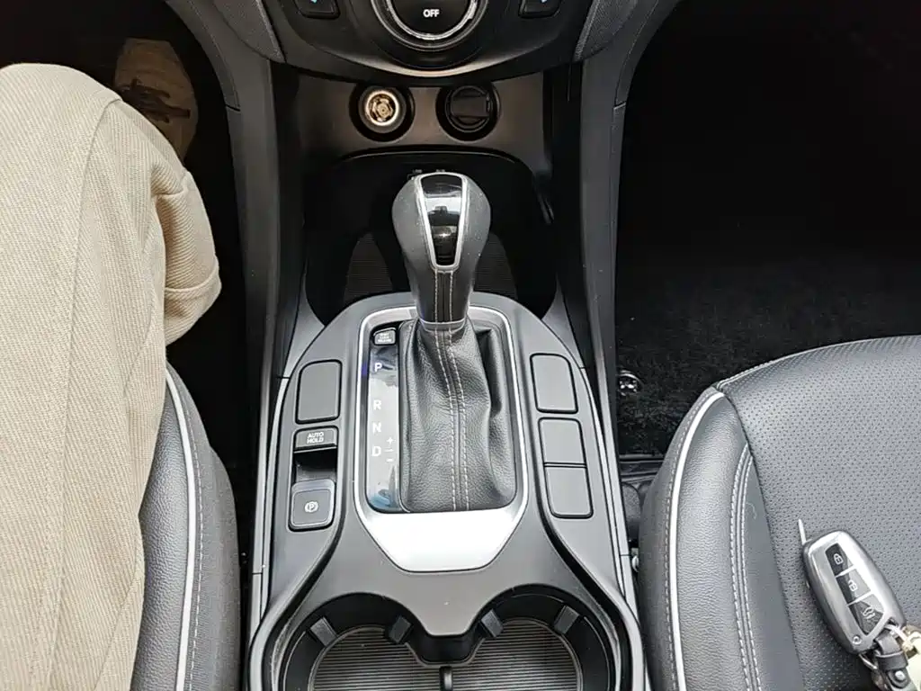 Hyundai Santa Fe — миниатюра 14