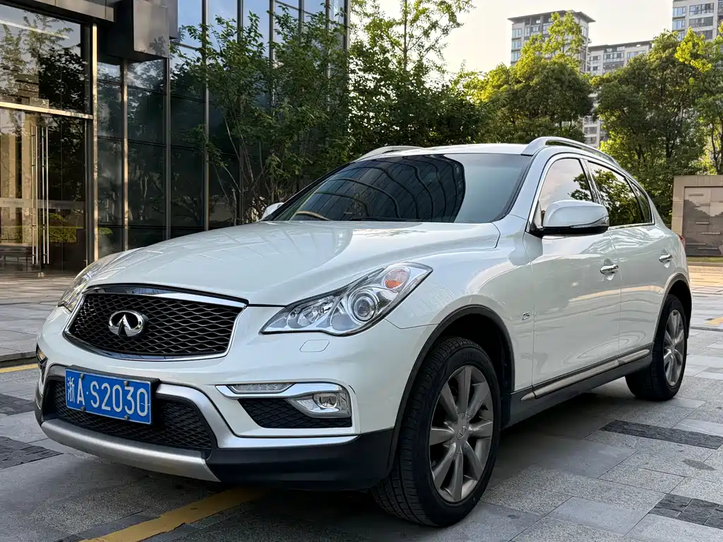 Infiniti QX50 2015 2.5L Delight Edition