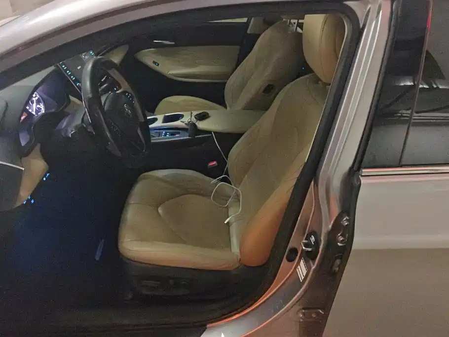Toyota Avalon — миниатюра 9