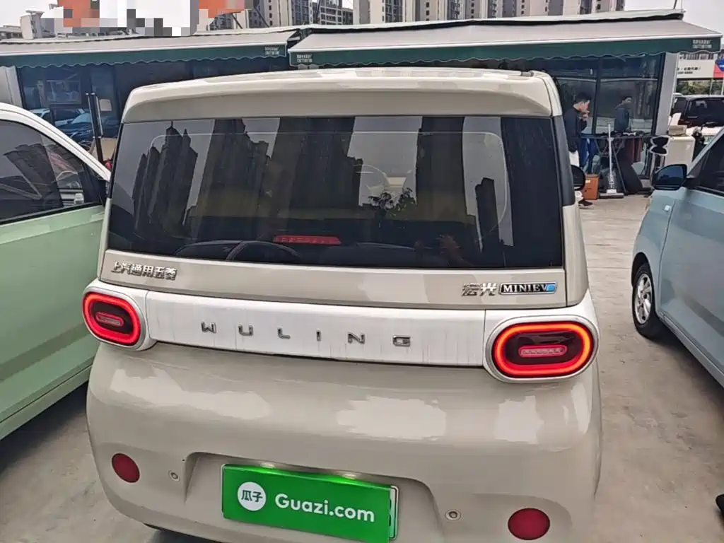 Wuling MINIEV — миниатюра 6
