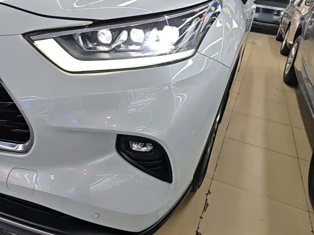 Toyota Highlander — миниатюра 24