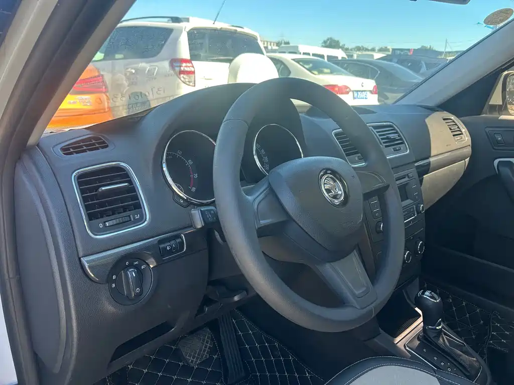 Skoda Yeti — миниатюра 11