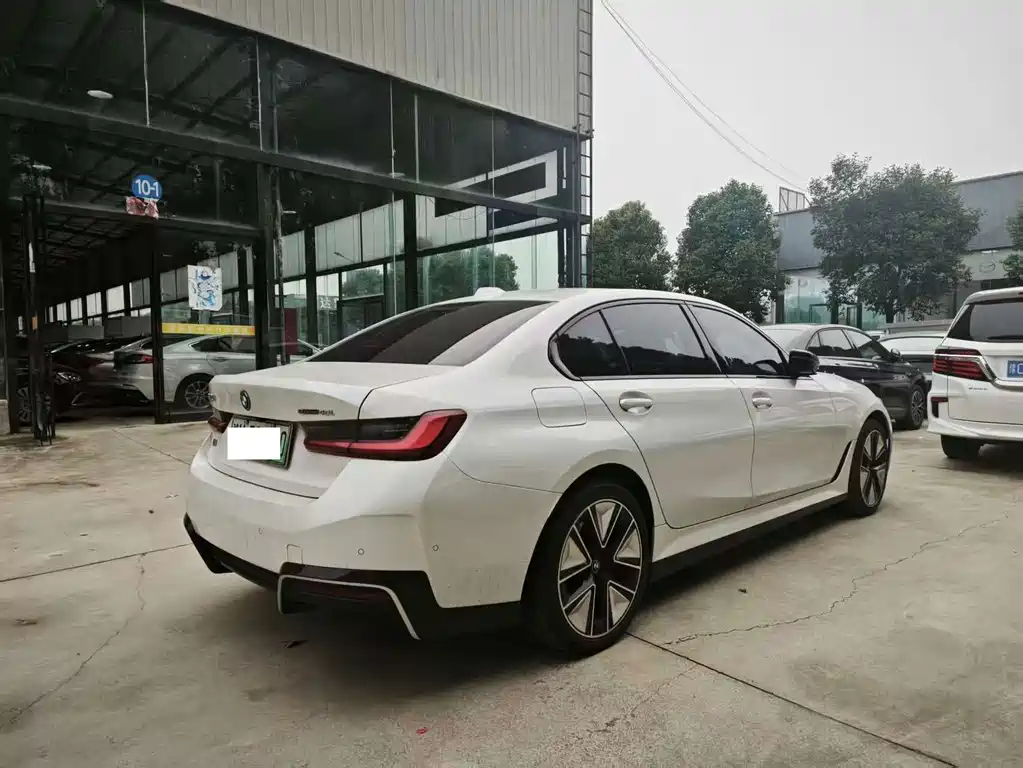 BMW i3 — миниатюра 4