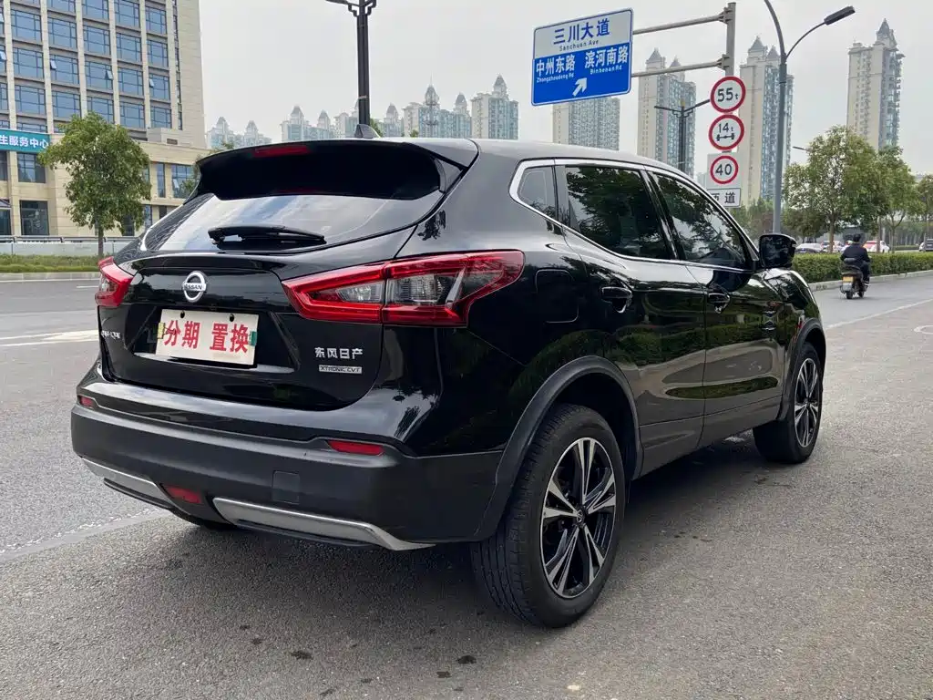 Nissan Qashqai — миниатюра 12