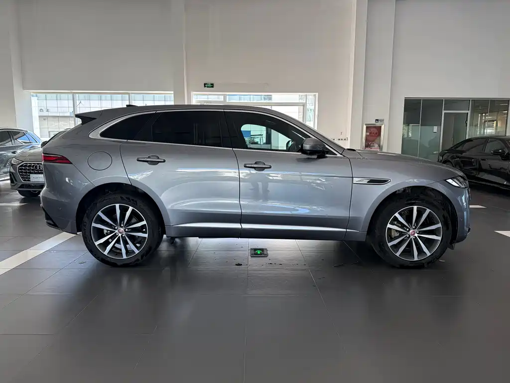 Jaguar F-PACE — миниатюра 7