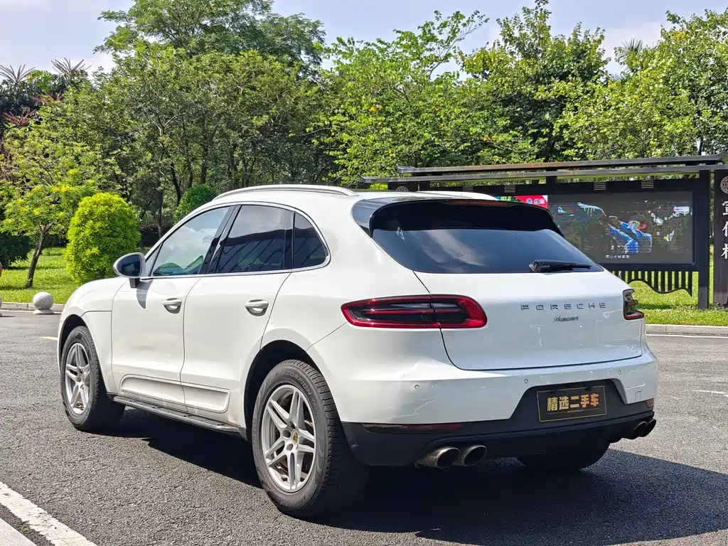Porsche Macan — миниатюра 4