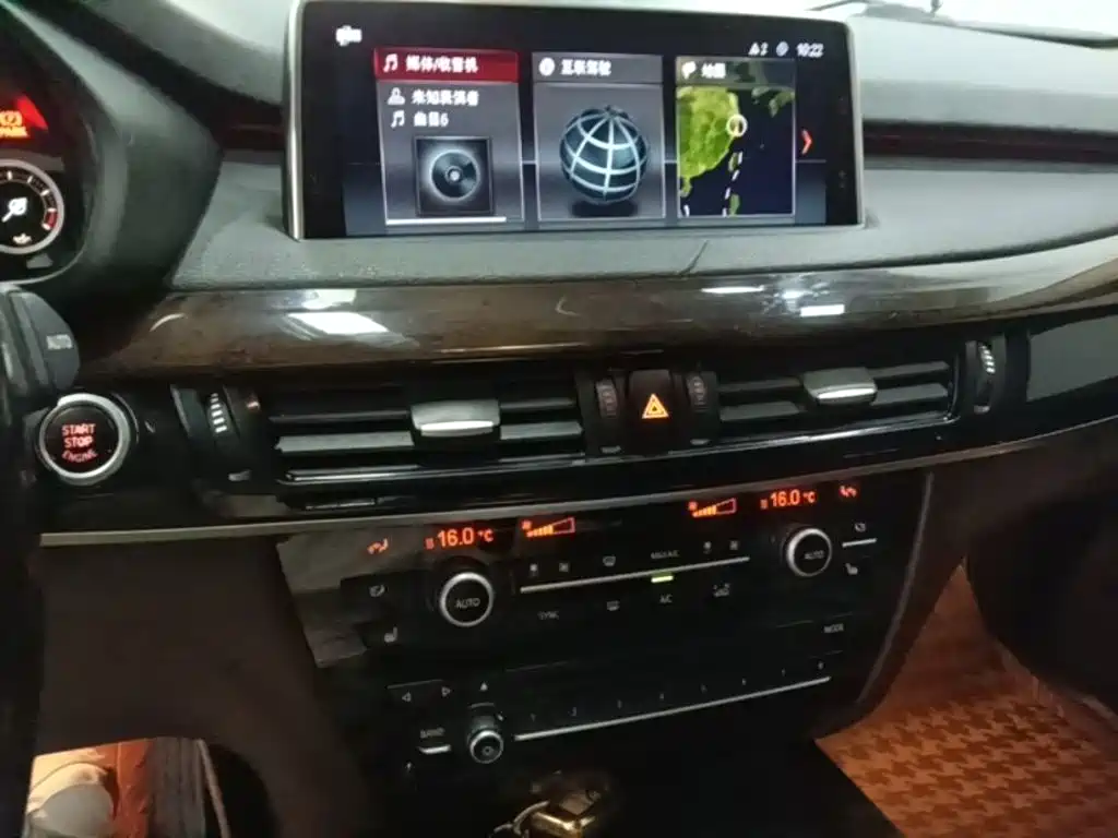 BMW X5 (Import) — миниатюра 13