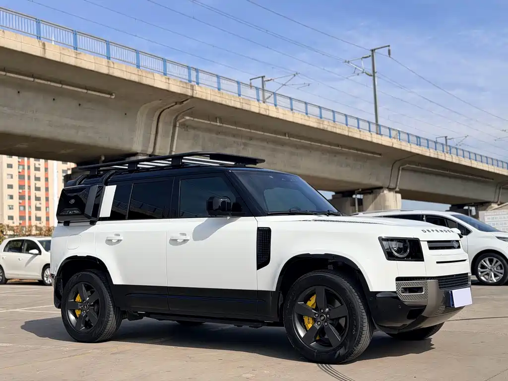 Land Rover Defender — миниатюра 3
