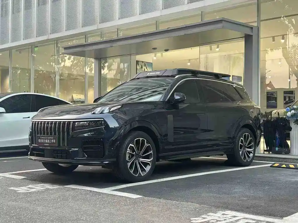 Lynk & Co 09 EM-P