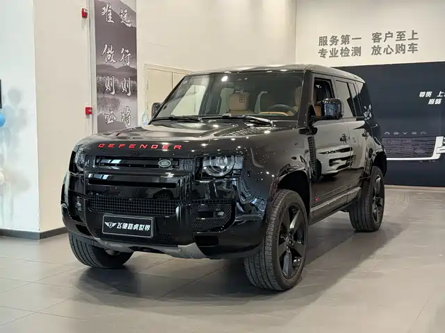 LAND ROVER DEFENDER 2024